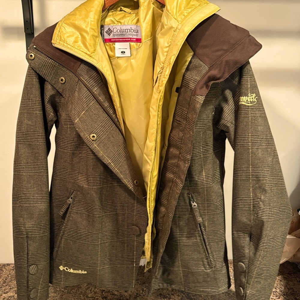 Columbia Convert Boardwear Snow Ski Coat Women’s Small - Like New - Smoke Free